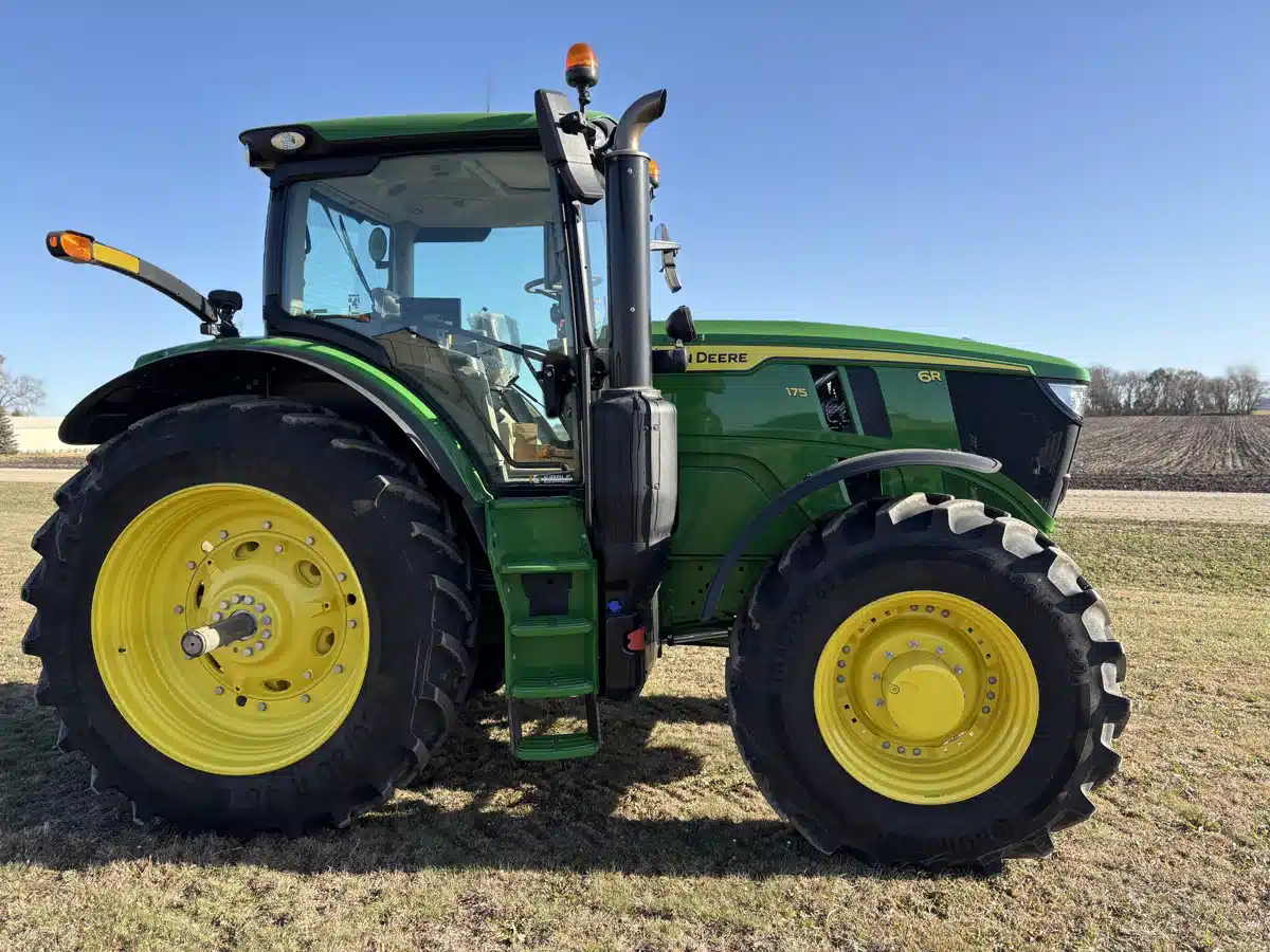 Gallery image 2 for 2024 John Deere 6R 175 Tractor