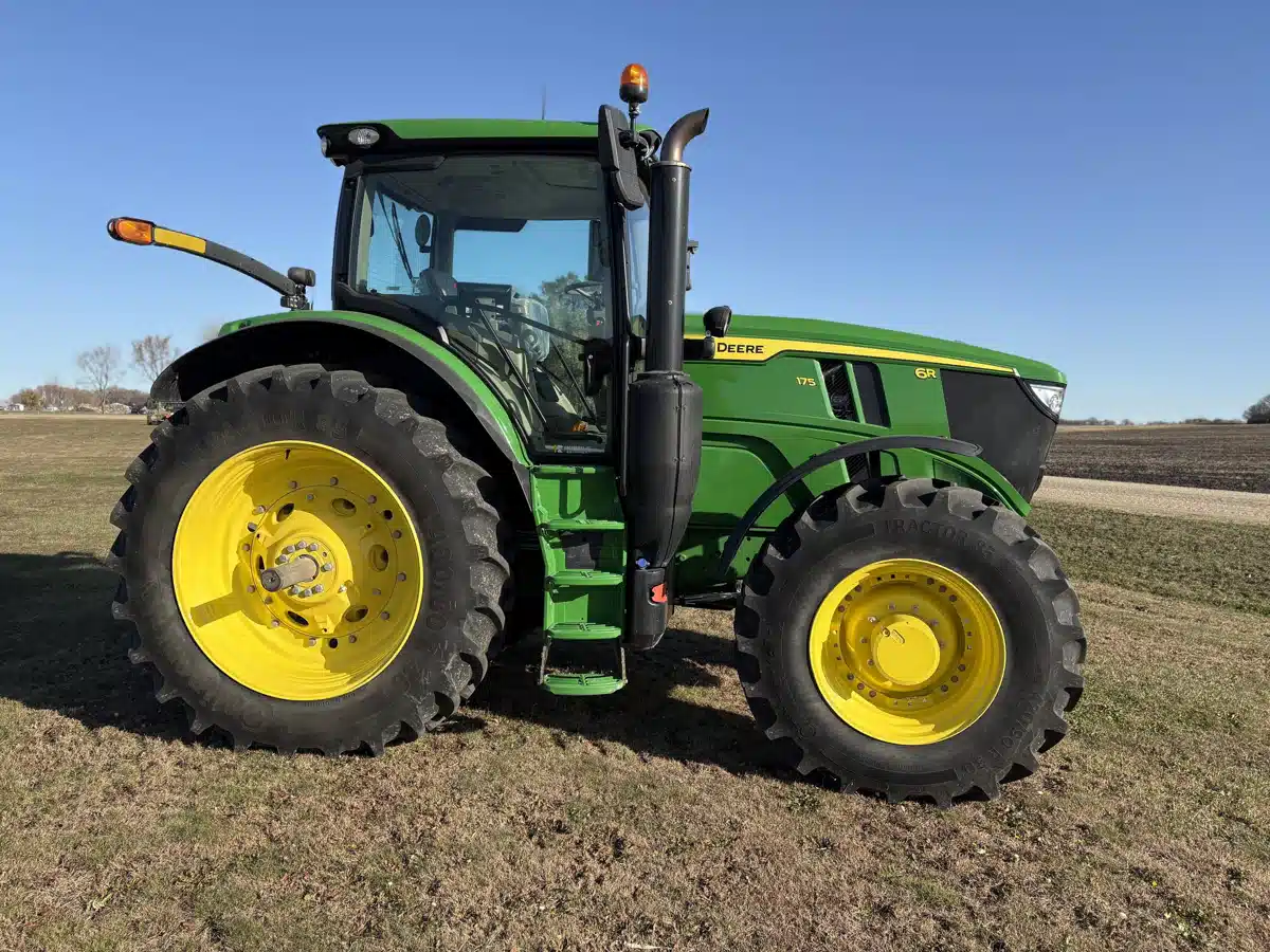 Gallery image 2 for 2024 John Deere 6R 175 Tractor