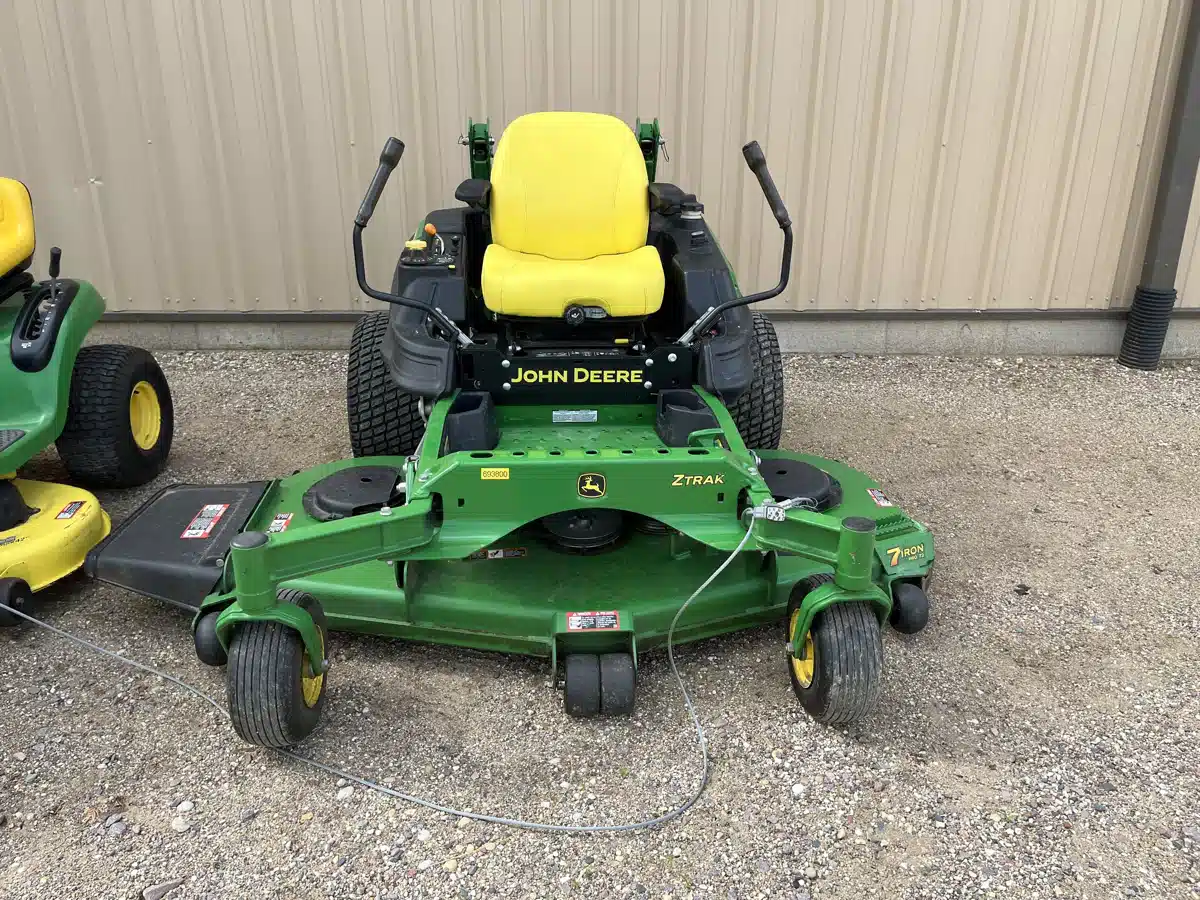 Gallery image 2 for 2017 John Deere Z970R Mower - Zero Turn