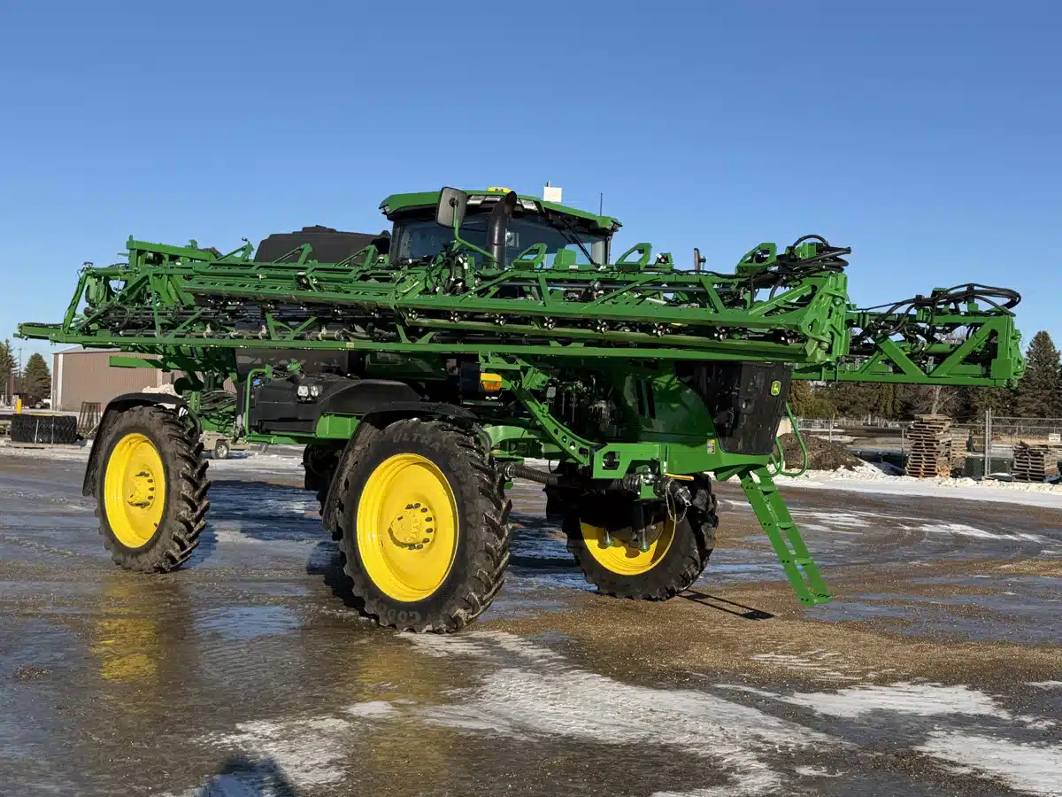 Gallery image 1 for 2024 John Deere 412R Sprayer - Self Propelled