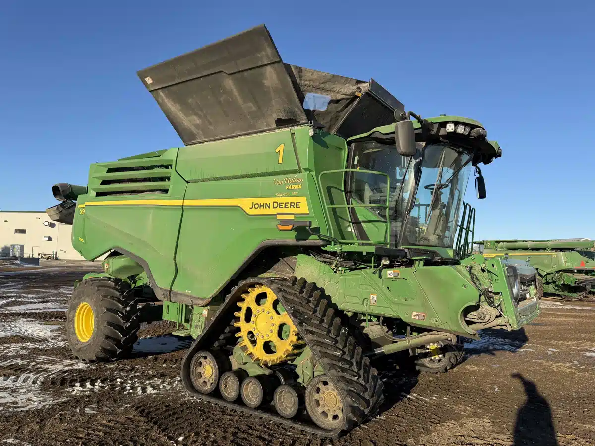 Gallery image 1 for 2024 John Deere X9 1100 Combine