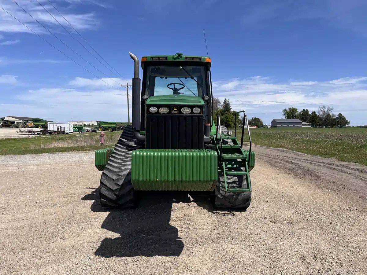 Gallery image 2 for 2001 John Deere 8410T Tractor