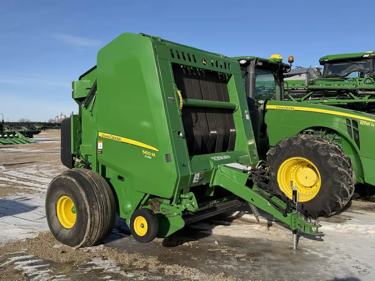 Gallery image 1 for 2020 John Deere 560M Round Baler