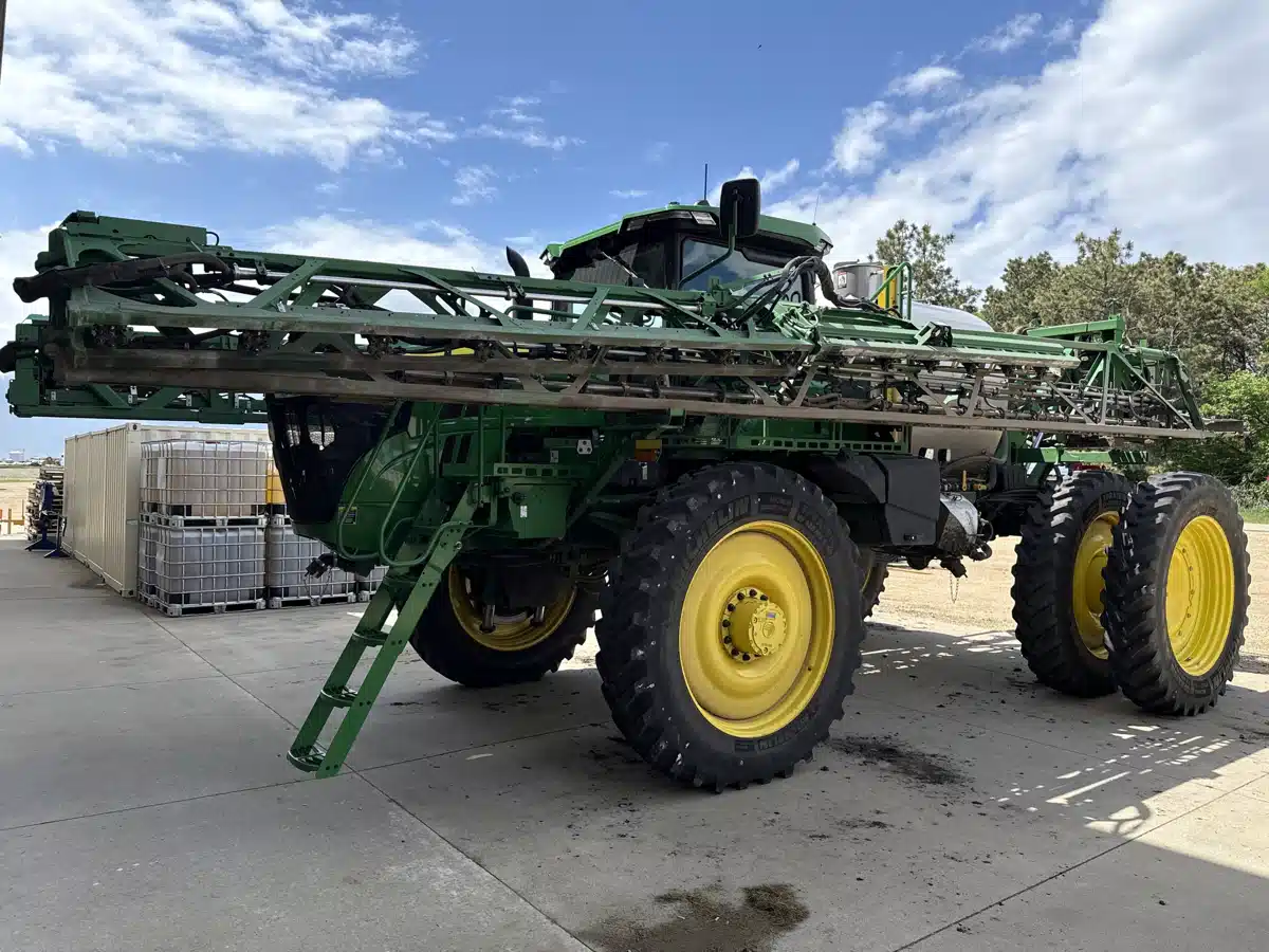 Gallery image 1 for 2024 John Deere 616R Sprayer - Self Propelled