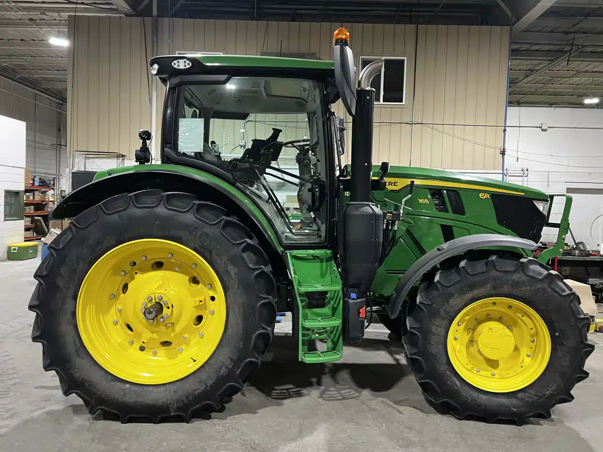 Gallery image 2 for 2025 John Deere 6R 165 Tractor