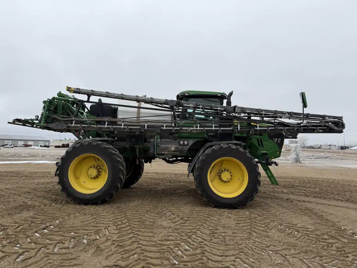 Gallery image 2 for 2023 John Deere 616R Sprayer - Self Propelled