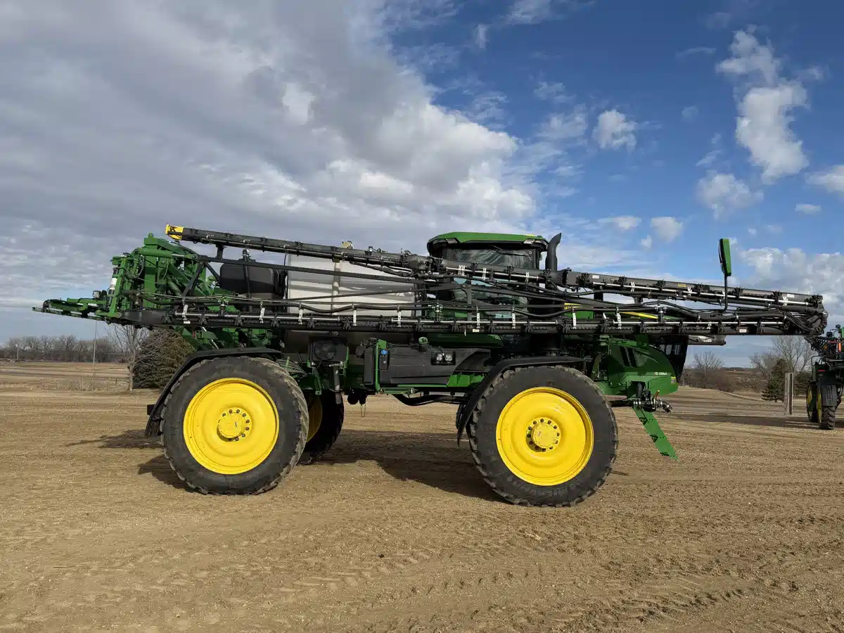 Gallery image 2 for 2024 John Deere 616R Sprayer - Self Propelled