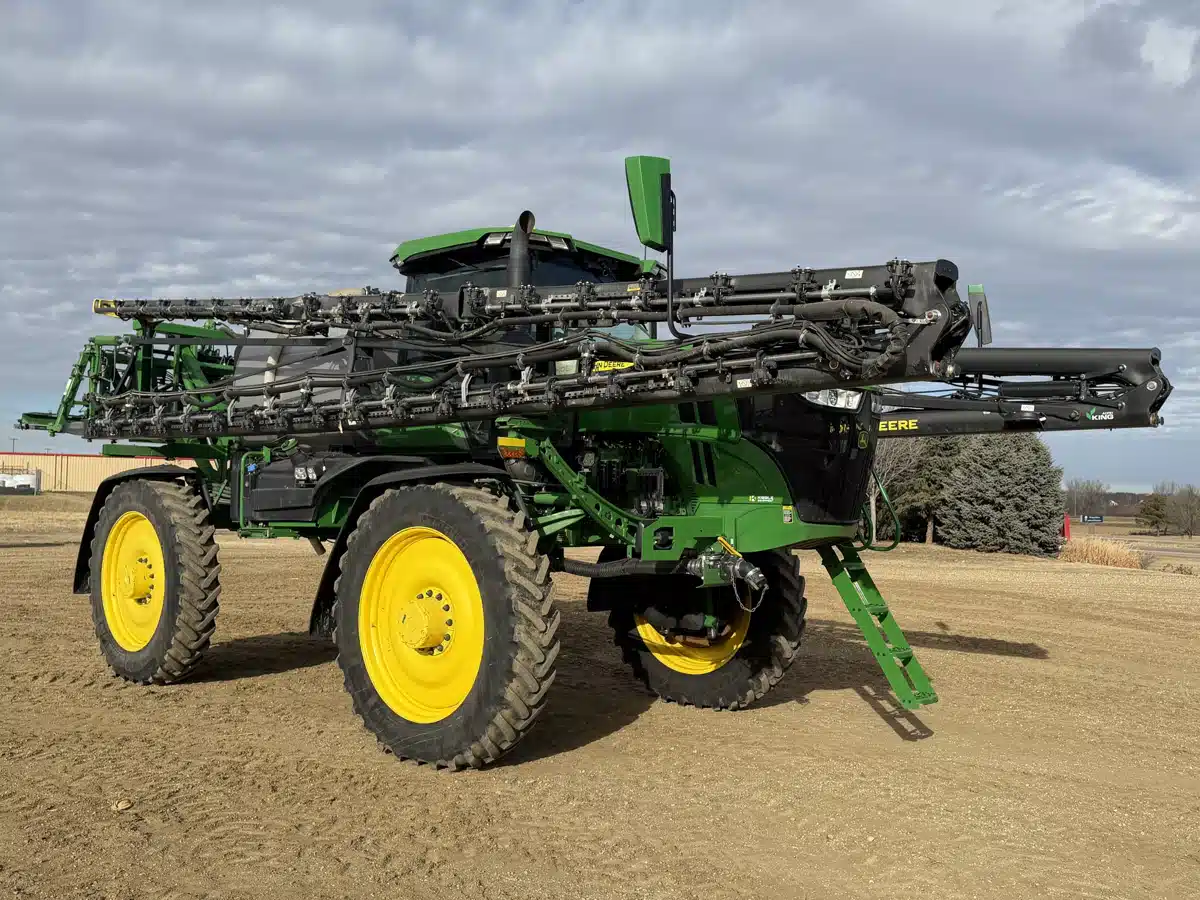 Gallery image 1 for 2024 John Deere 616R Sprayer - Self Propelled