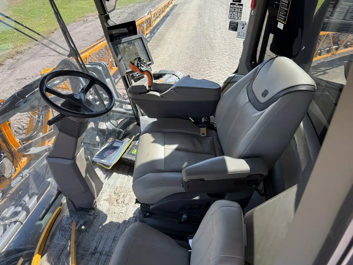 Gallery image 2 for 2022 Hagie STS 12 Sprayer - Self Propelled