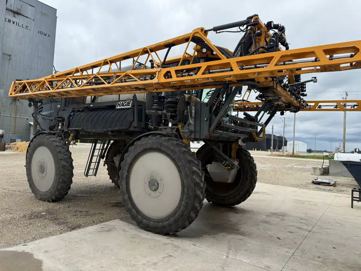 Gallery image 1 for 2019 Hagie STS 16 Sprayer - Self Propelled