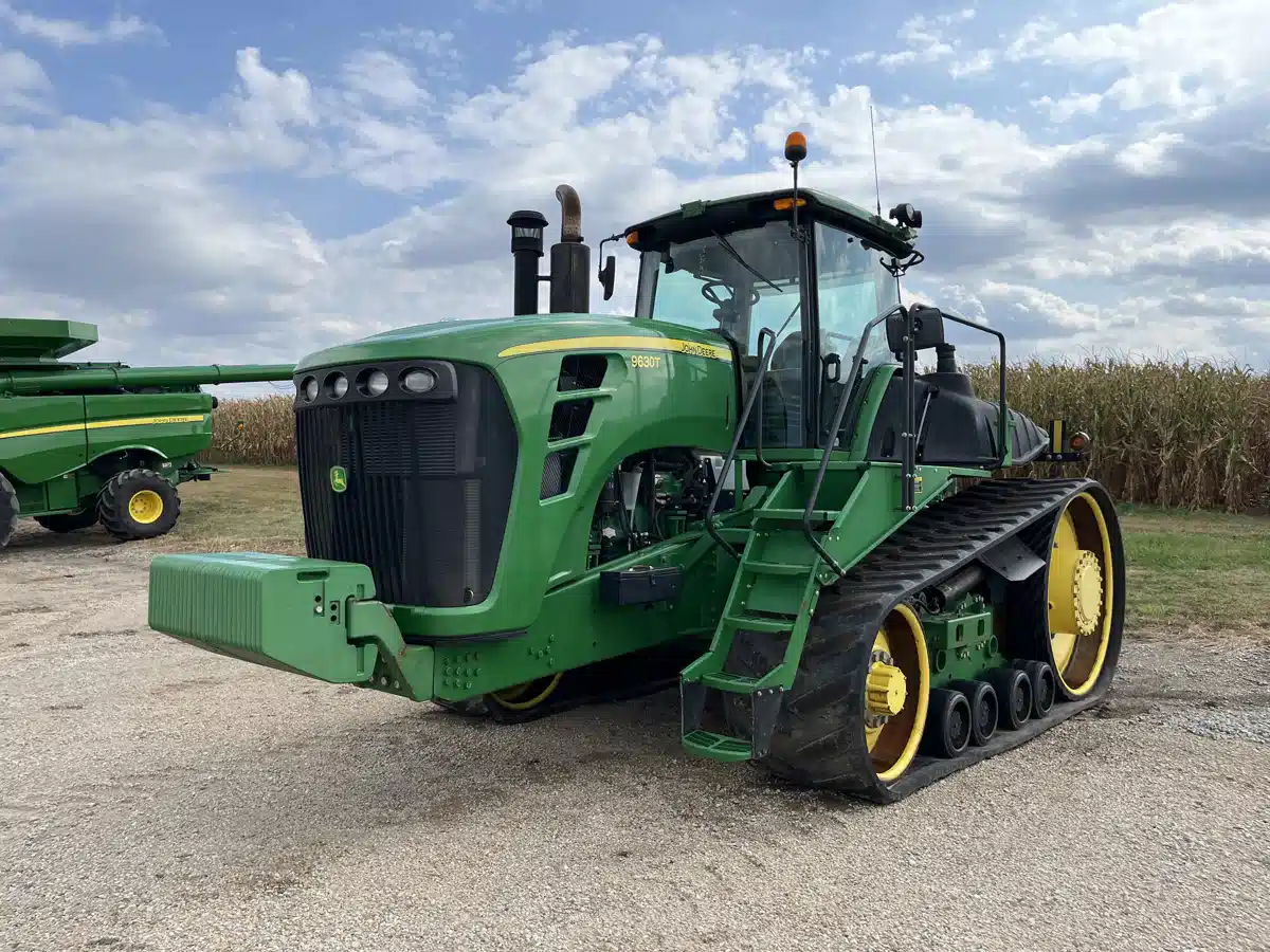 Gallery image 1 for 2011 John Deere 9630T Tractor