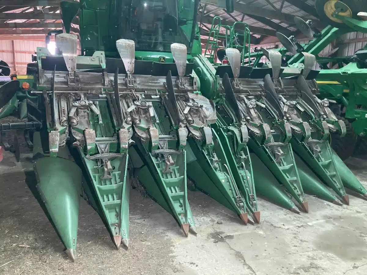 Gallery image 1 for 2019 John Deere 712FC Header - Row Crop