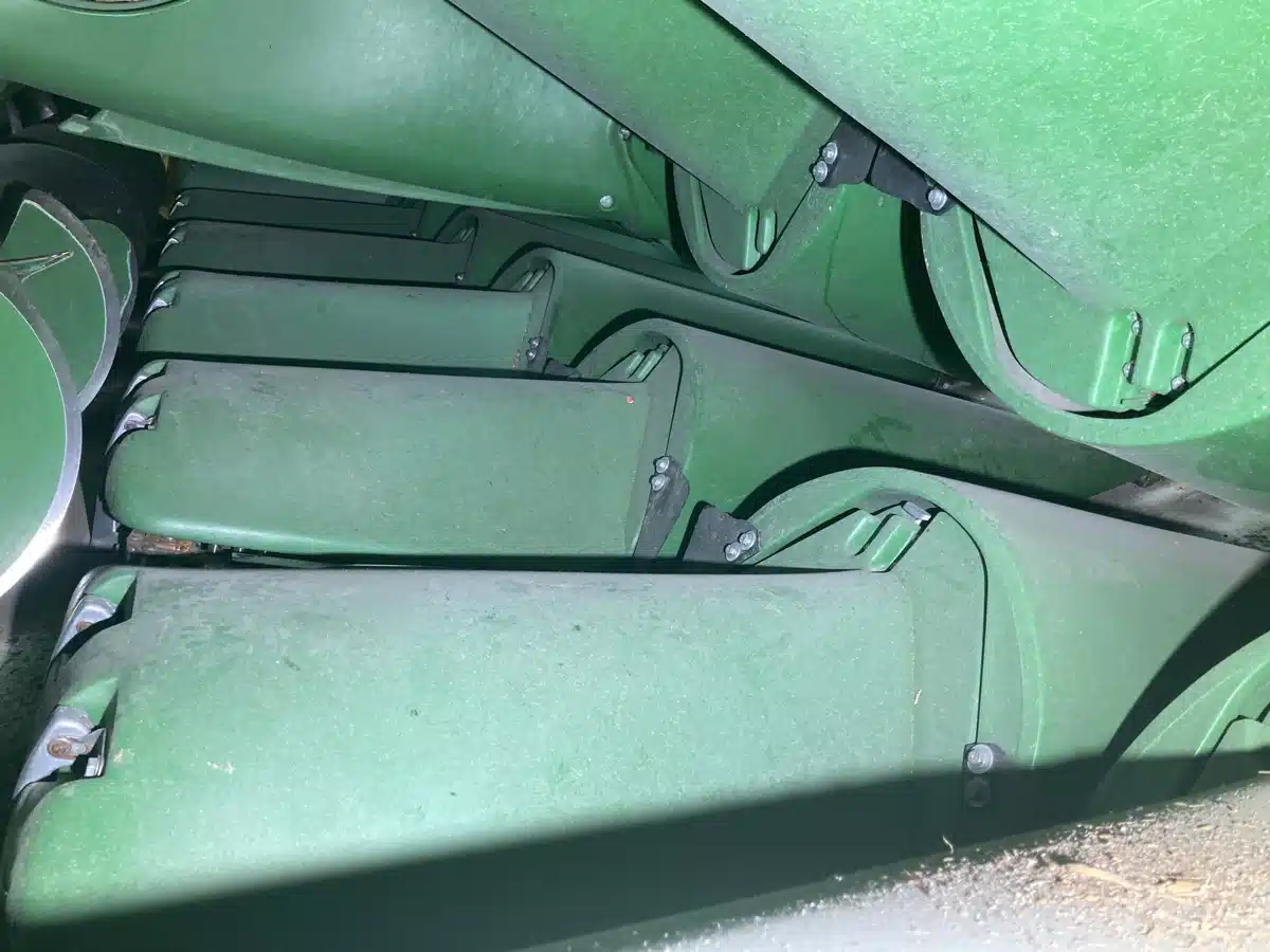 Gallery image 2 for 2019 John Deere 712FC Header - Row Crop