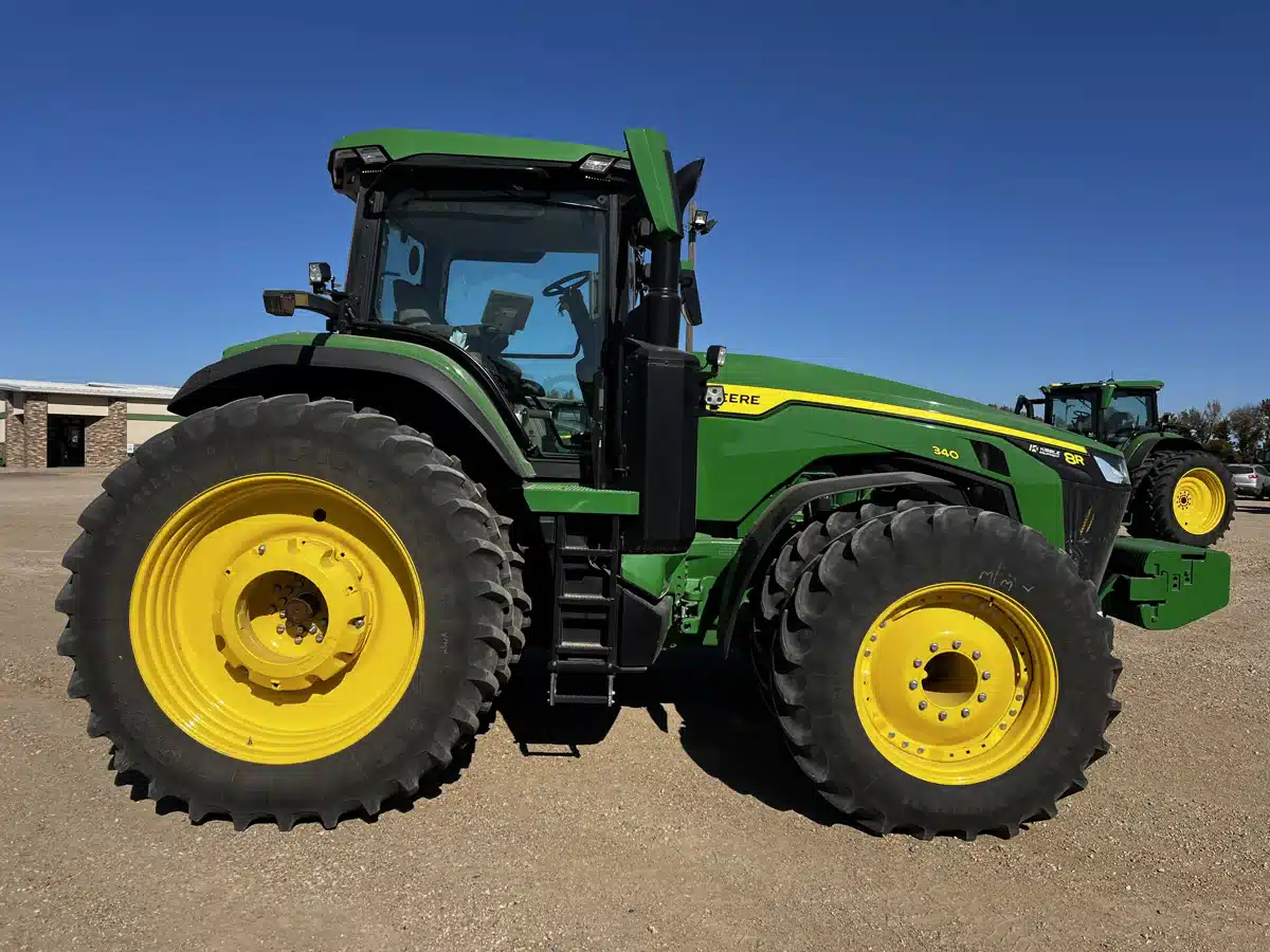 Gallery image 2 for 2023 John Deere 8R 340 Tractor