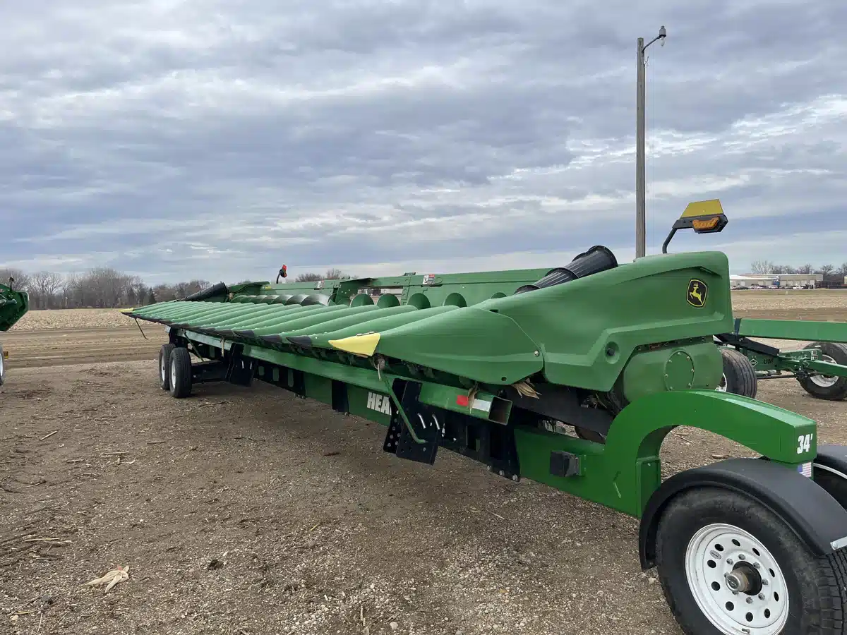Gallery image 1 for 2024 John Deere C18R Header - Row Crop