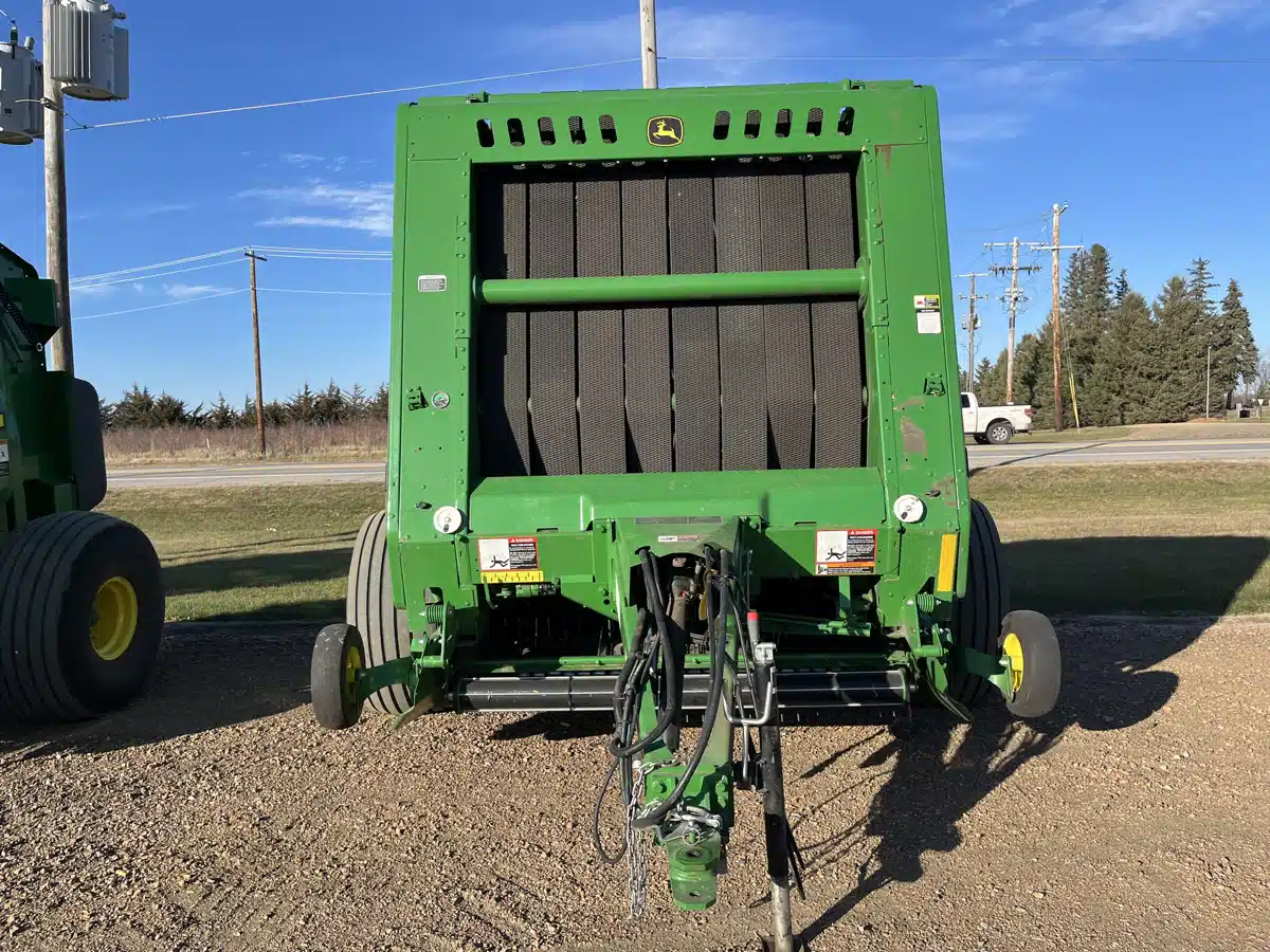 Gallery image 2 for 2023 John Deere 560M Round Baler