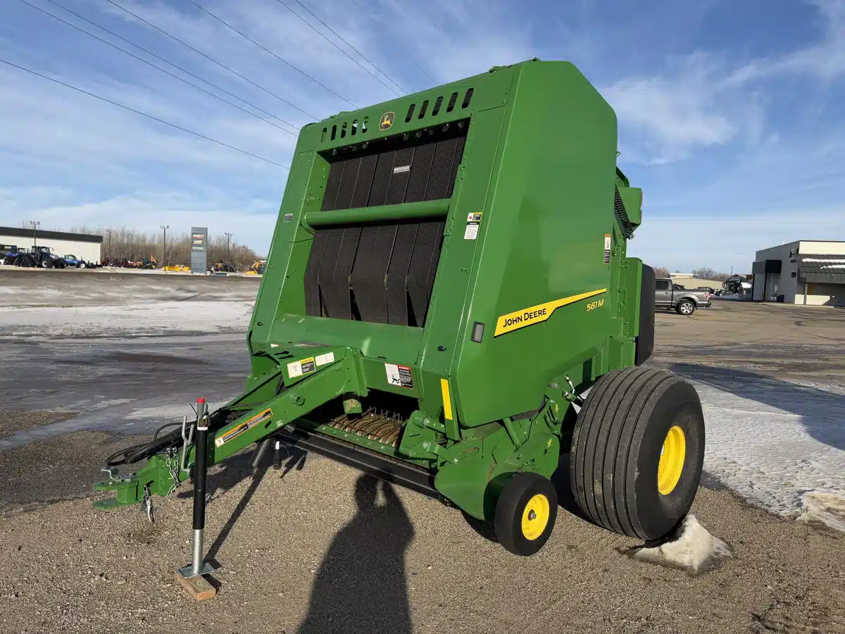 Gallery image 1 for 2024 John Deere 561M Round Baler