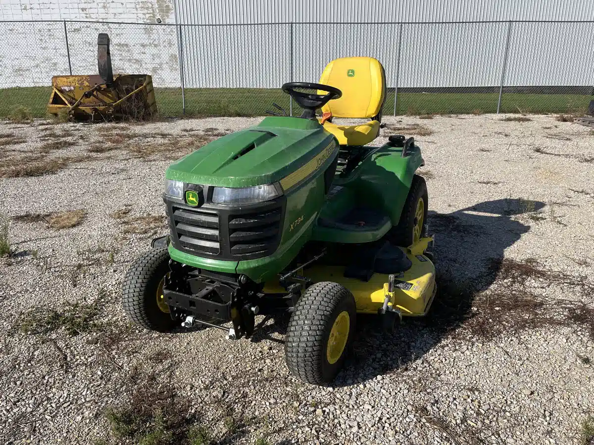 Gallery image 1 for 2021 John Deere X734 Lawn Tractor