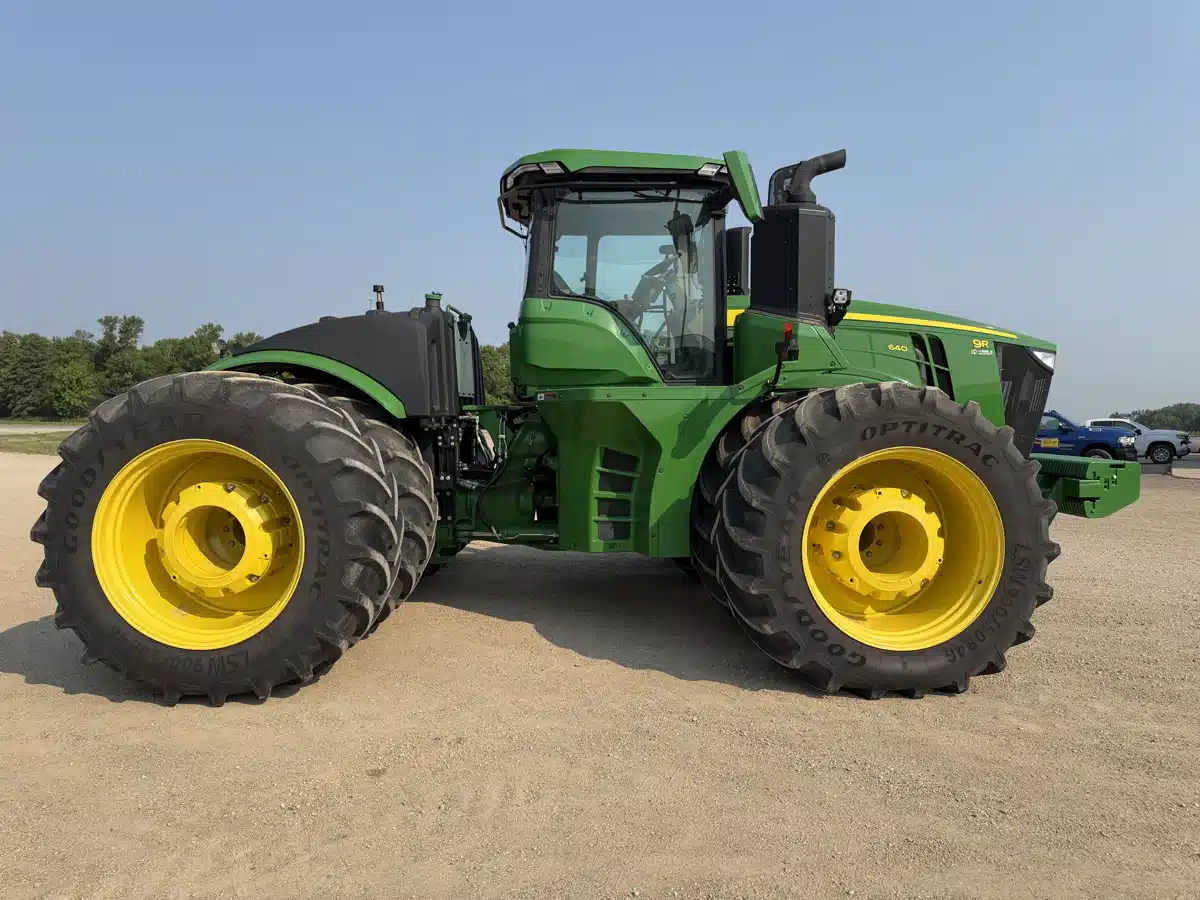 Gallery image 2 for 2023 John Deere 9R 640 Tractor