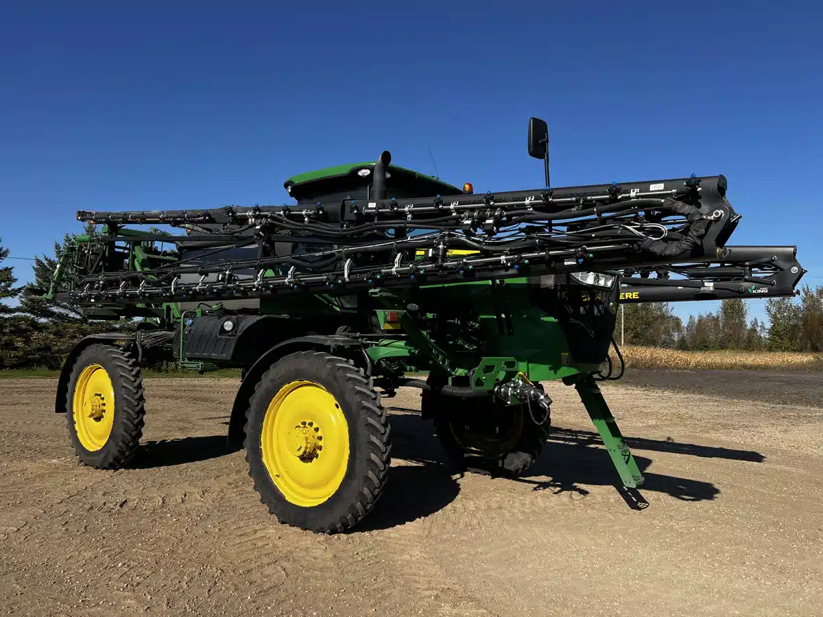 Gallery image 1 for 2021 John Deere R4044 Sprayer - Self Propelled