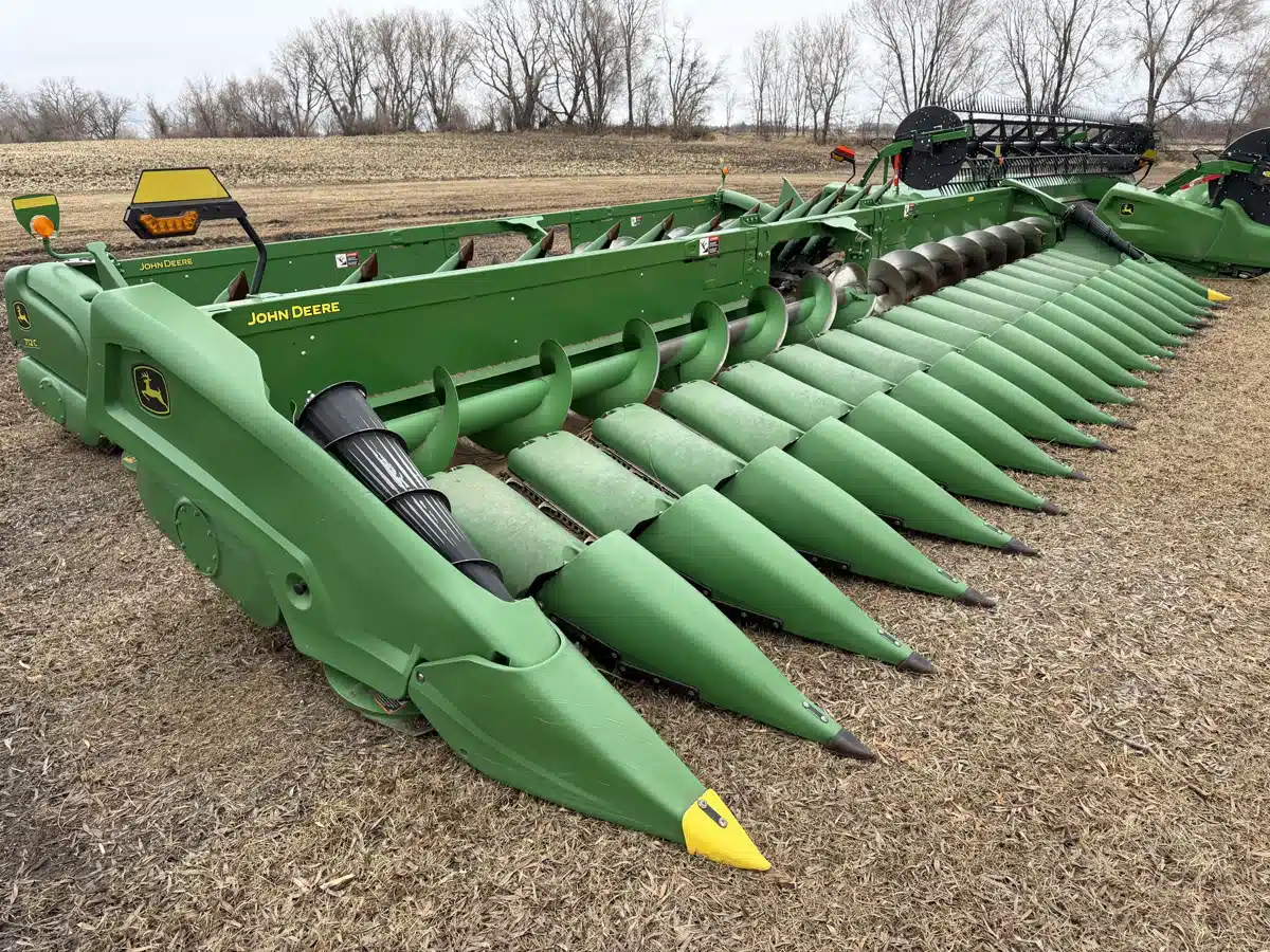 Gallery image 1 for 2021 John Deere C18R Header - Row Crop