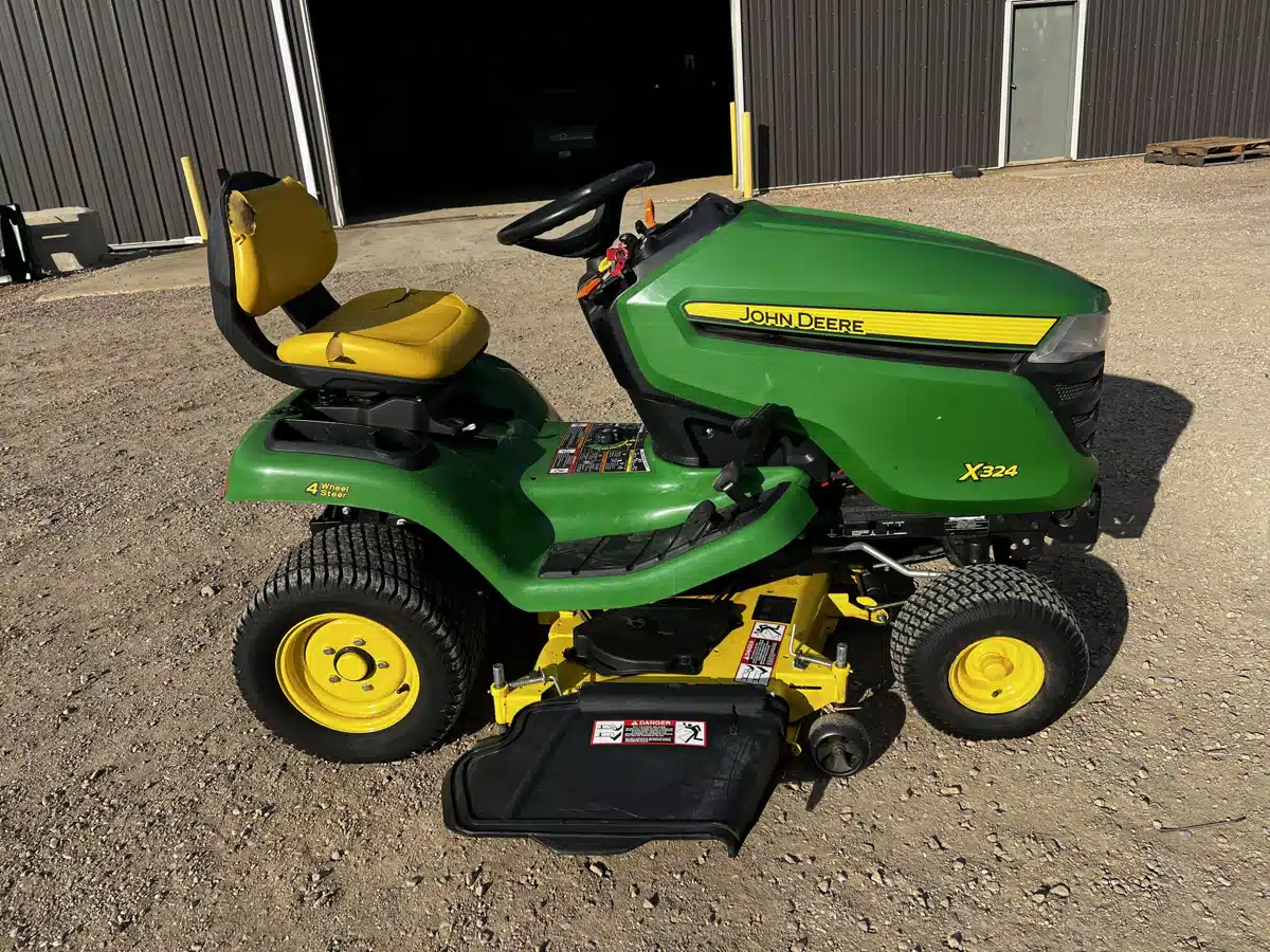 Gallery image 2 for 2015 John Deere X324 Lawn Tractor