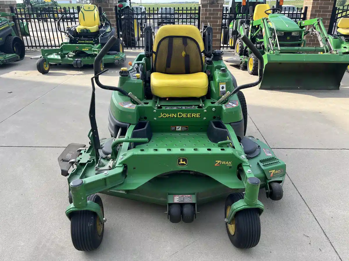 Gallery image 2 for 2012 John Deere Z930A Mower - Zero Turn