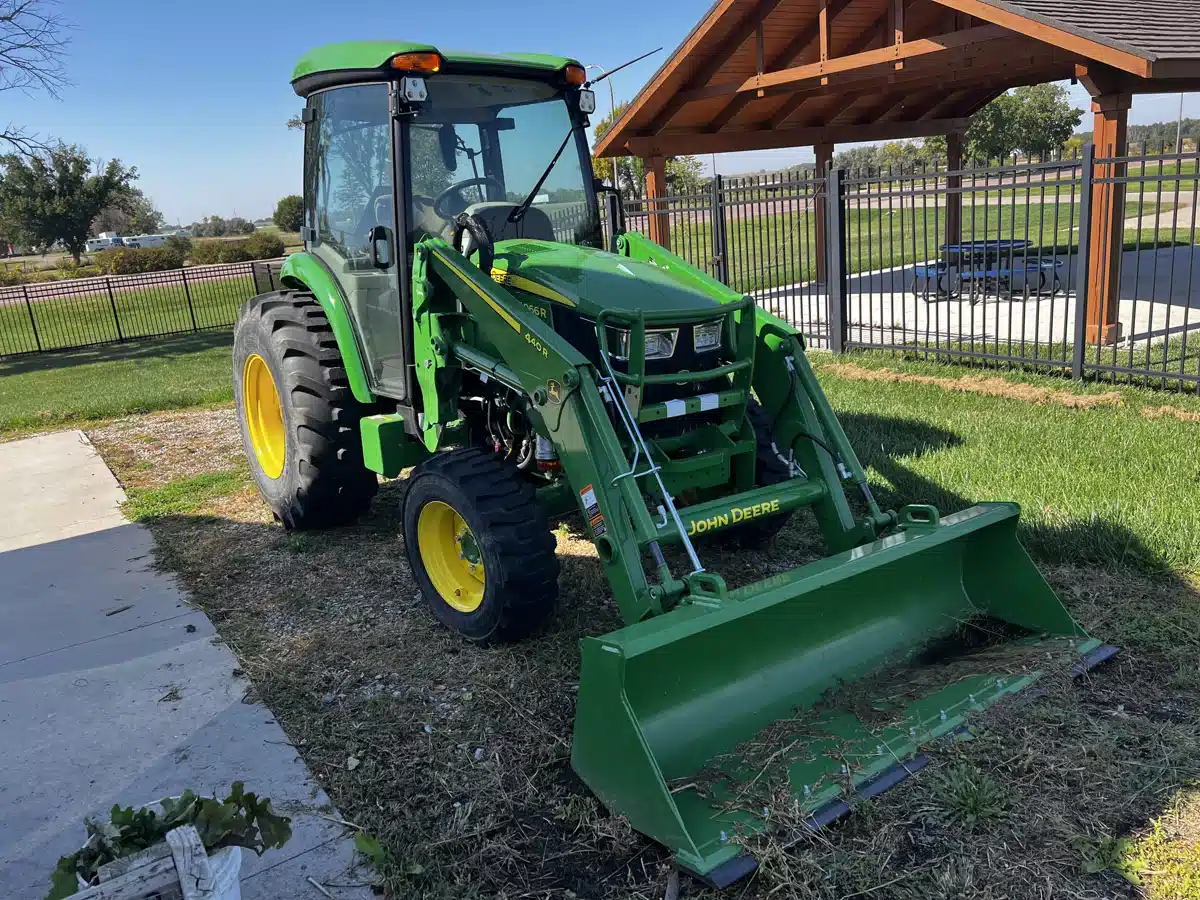 Gallery image 1 for 2025 John Deere 4066R Tractor