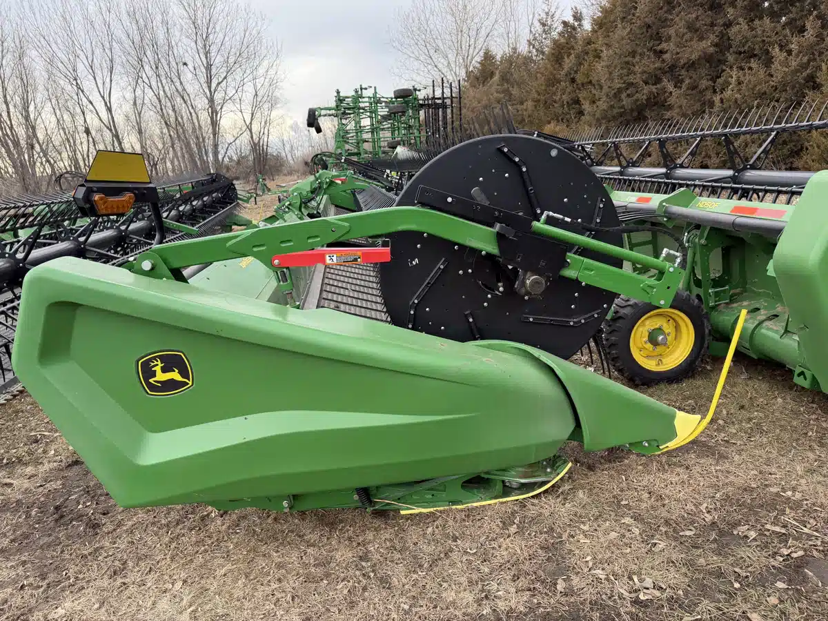 Gallery image 2 for 2024 John Deere HD50F Header - Flex