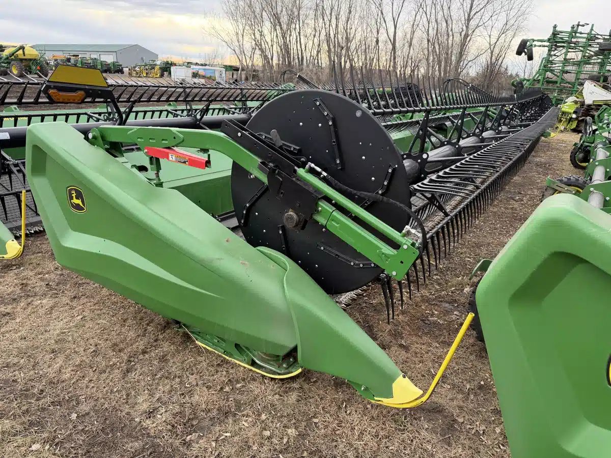 Gallery image 1 for 2024 John Deere HD50F Header - Flex