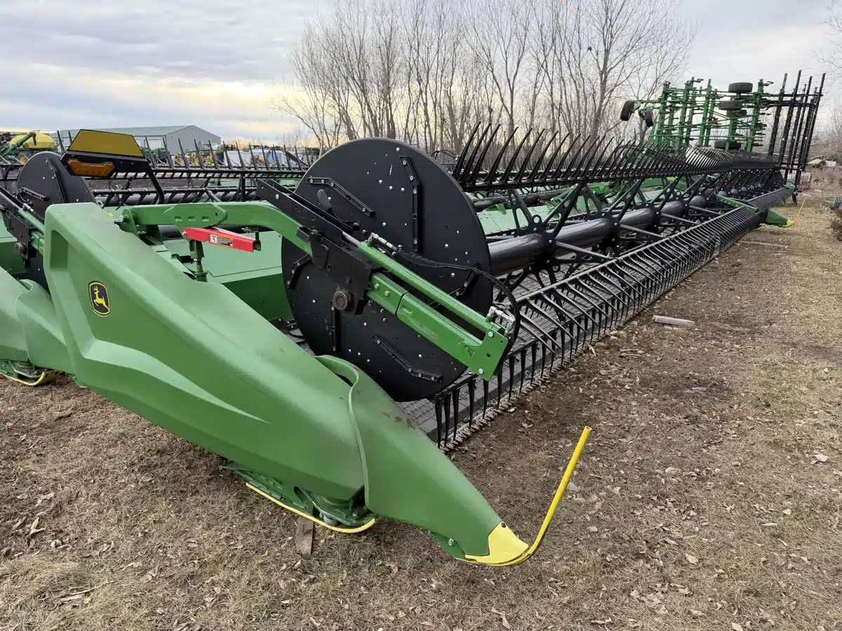 Gallery image 1 for 2024 John Deere HD50F Header - Flex