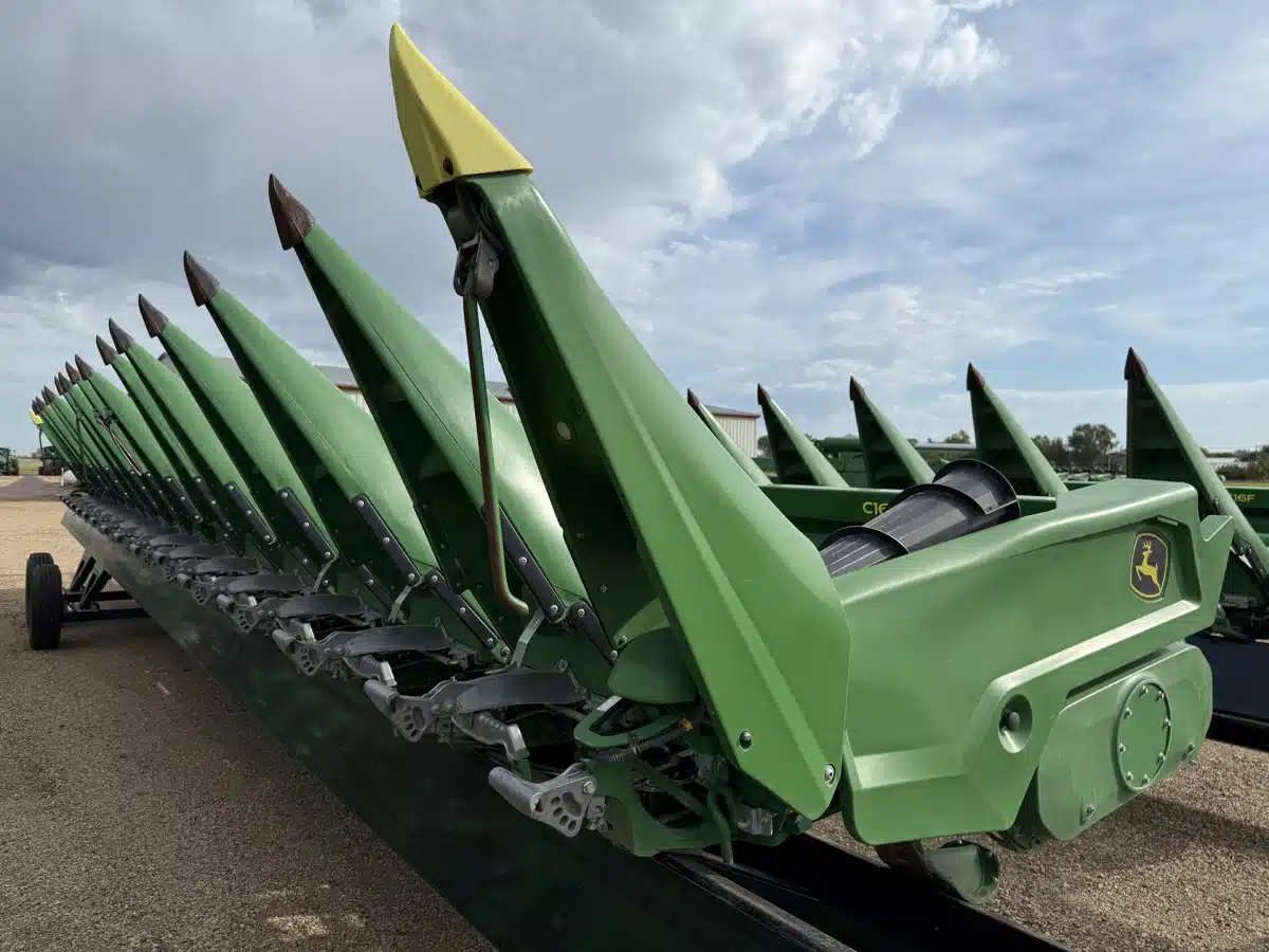 Gallery image 2 for 2024 John Deere C16F Header - Row Crop