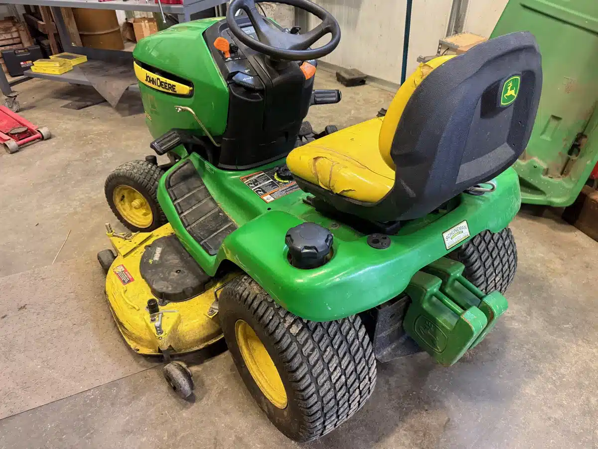Gallery image 2 for 2013 John Deere X320 Lawn Tractor