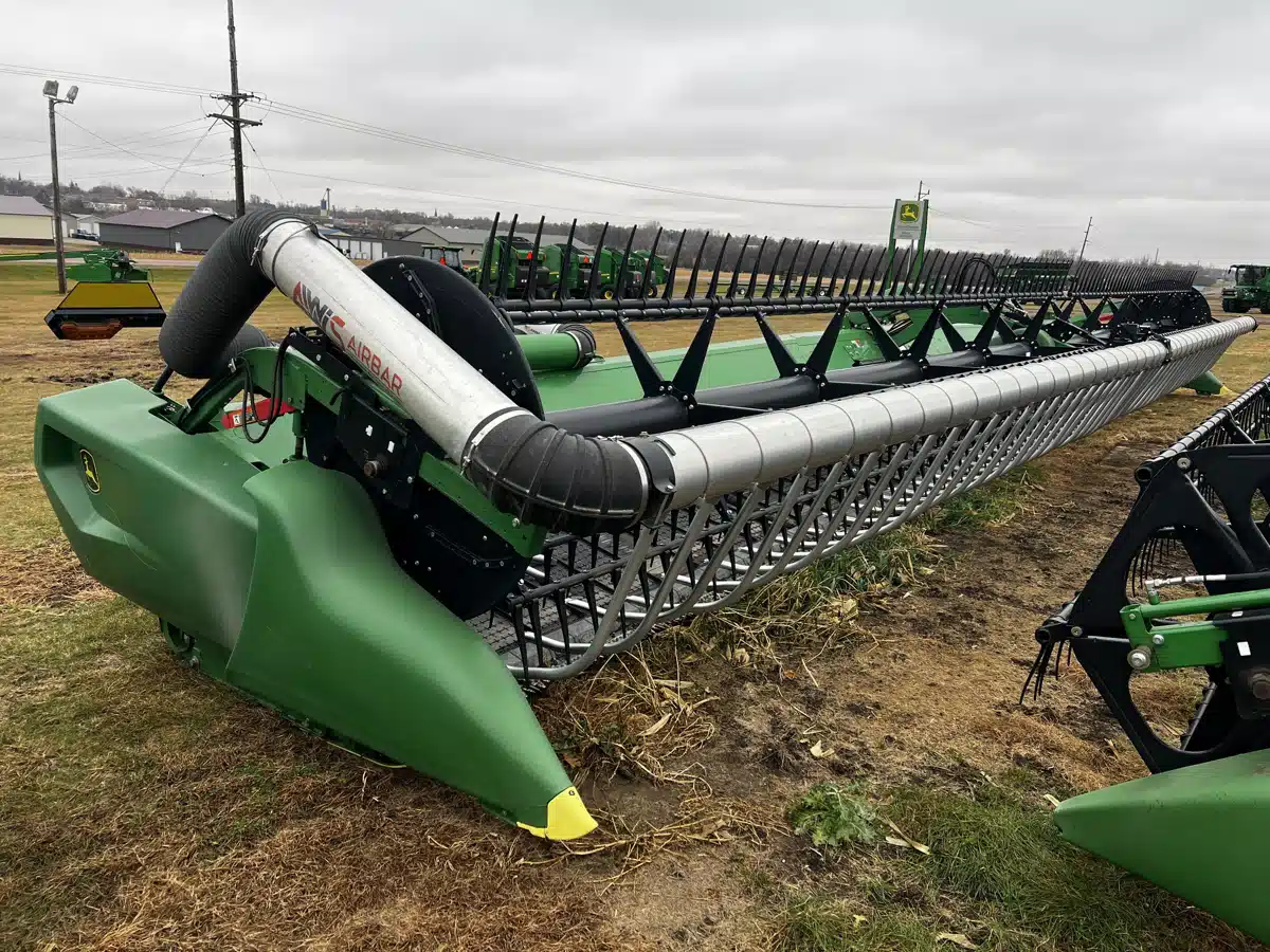 Gallery image 1 for 2022 John Deere RD45F Header - Flex
