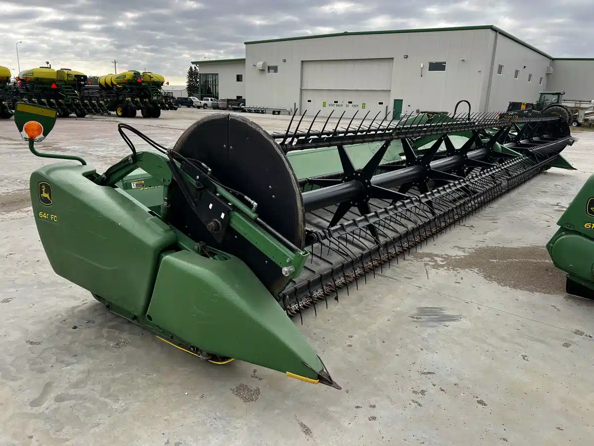 Gallery image 1 for 2013 John Deere 640FD Header - Draper