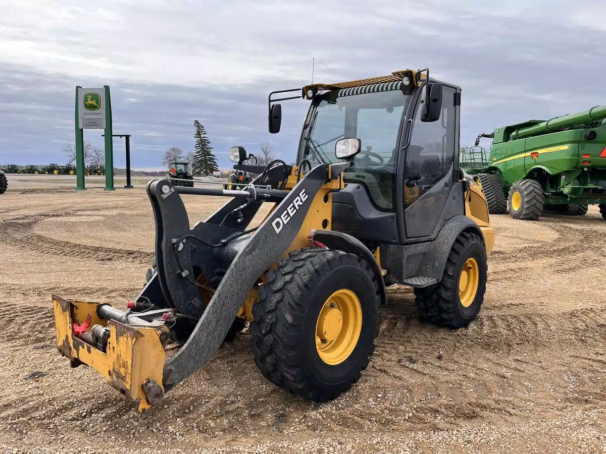 Gallery image 1 for 2021 John Deere 204L Wheel Loader