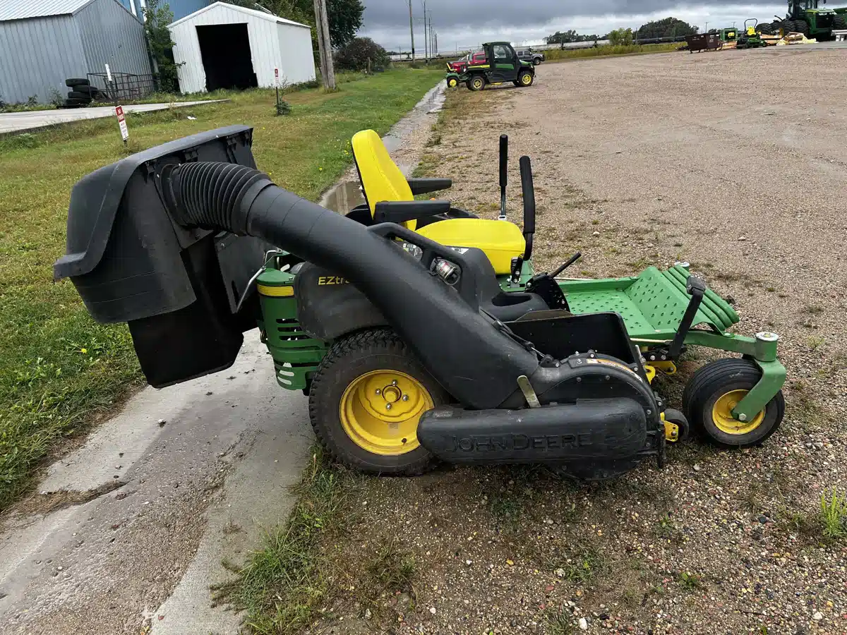 Gallery image 2 for 2014 John Deere Z645 Mower - Zero Turn