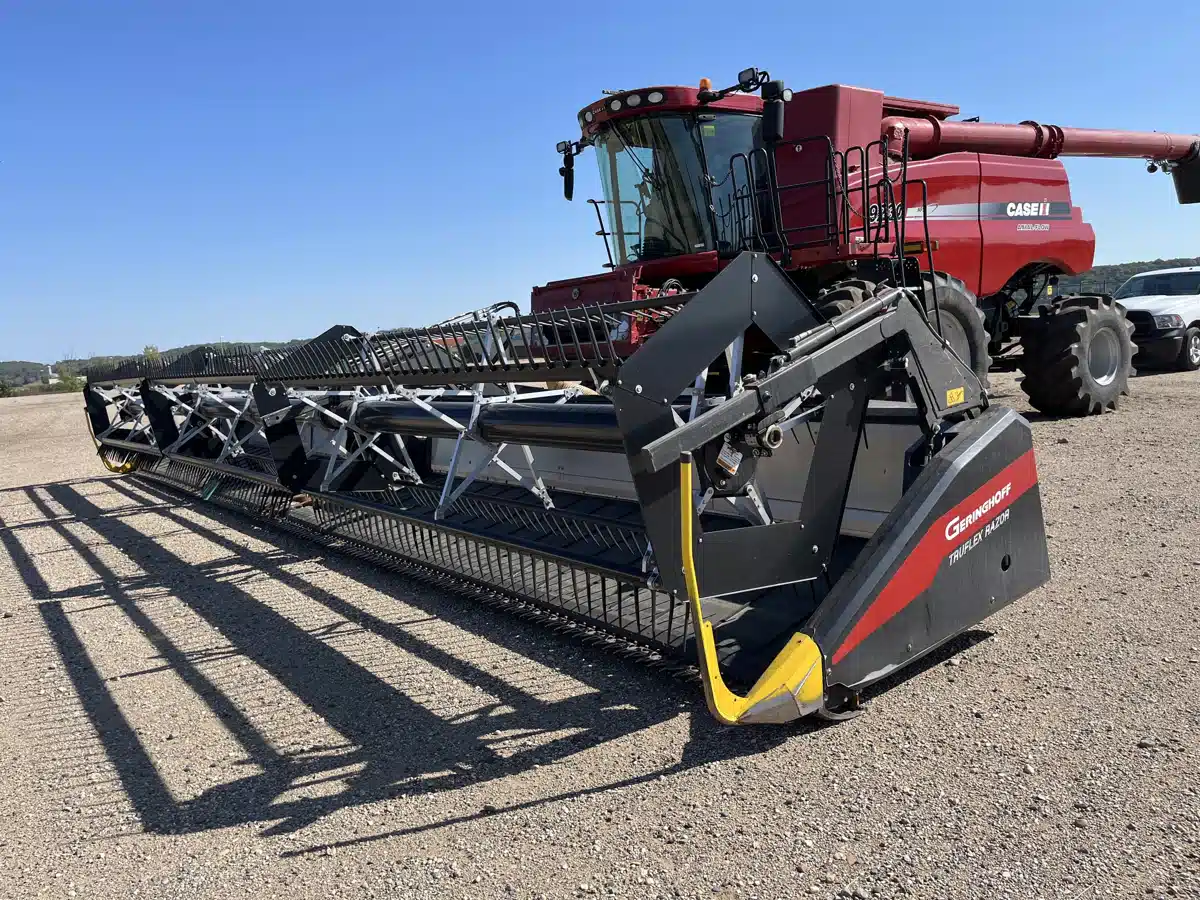 Gallery image 1 for 2018 Geringhoff TRU-FLEX RZR 40 Header - Draper