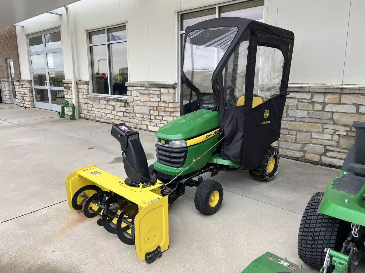 Gallery image 1 for 2013 John Deere X310 Lawn Tractor
