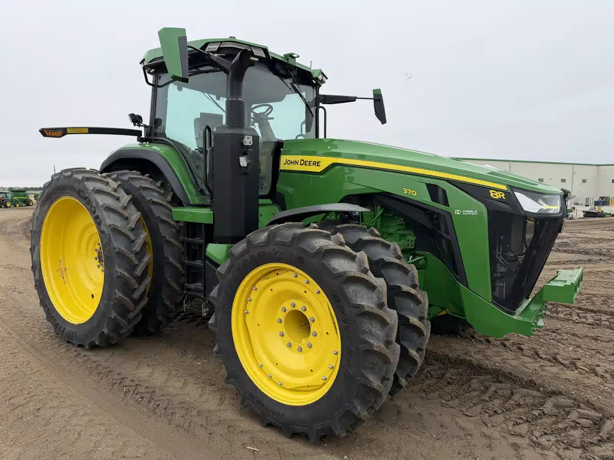 Gallery image 1 for 2023 John Deere 8R 370 Tractor