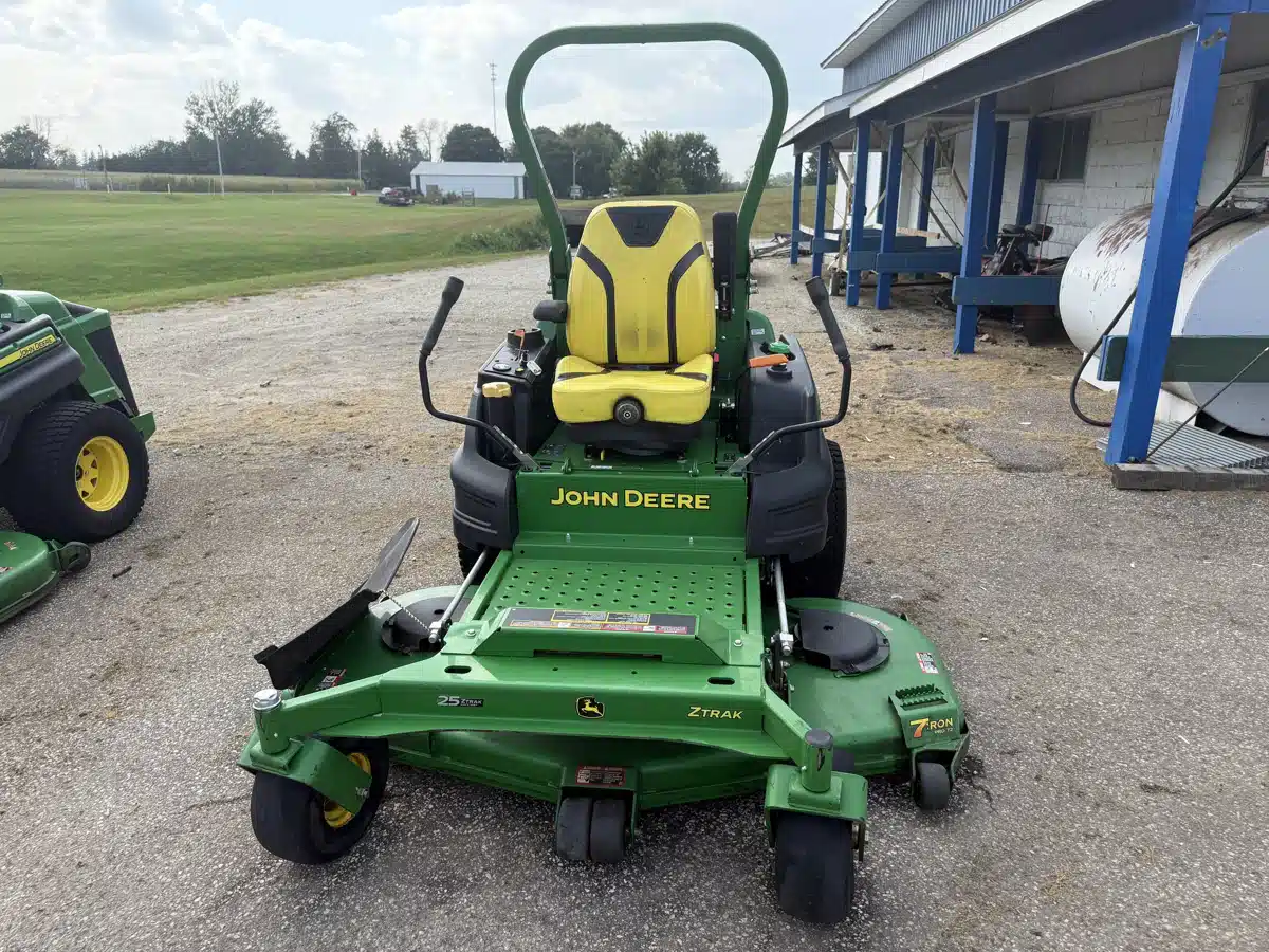 Gallery image 1 for 2022 John Deere Z997R Mower - Zero Turn