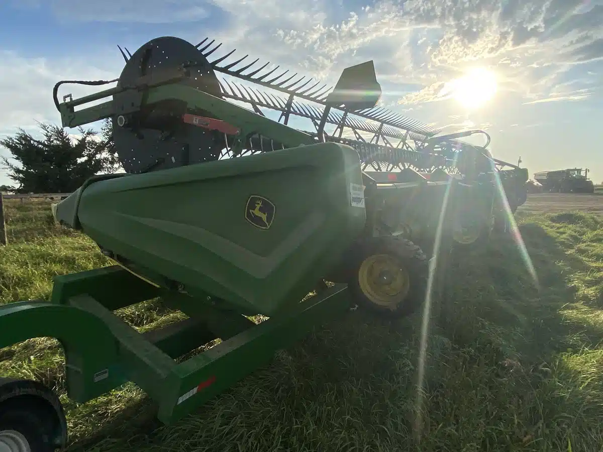 Gallery image 2 for 2024 John Deere HD50F Header - Flex