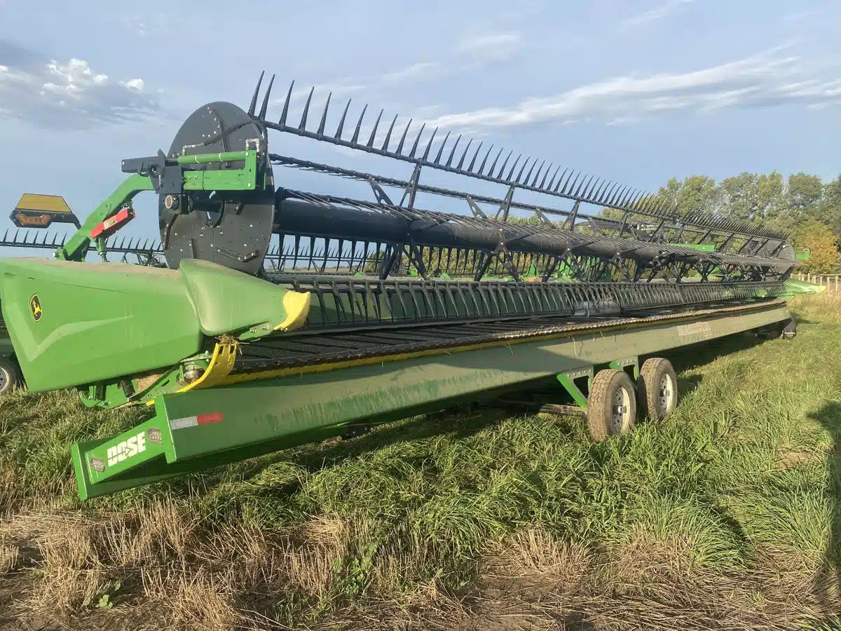Gallery image 1 for 2024 John Deere HD50F Header - Flex