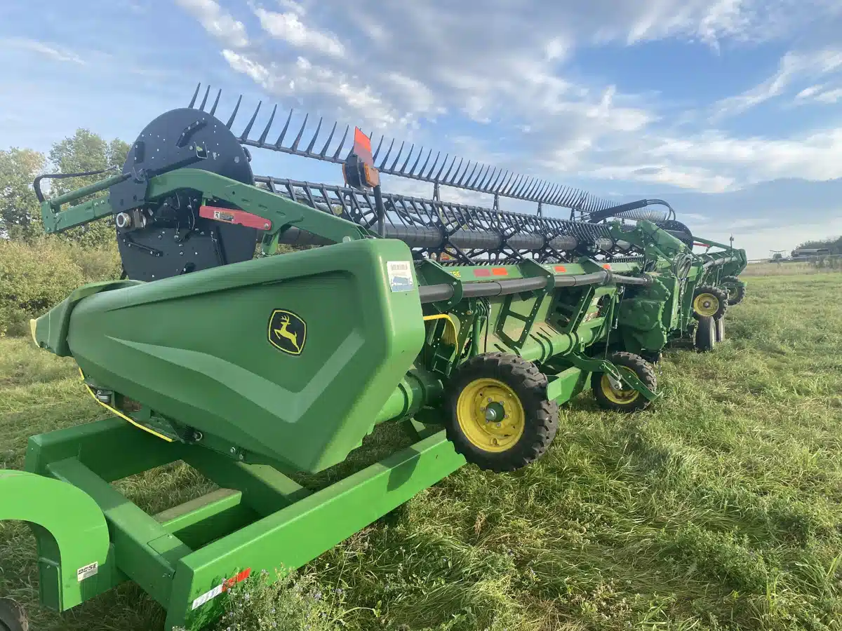 Gallery image 2 for 2024 John Deere HD50F Header - Flex