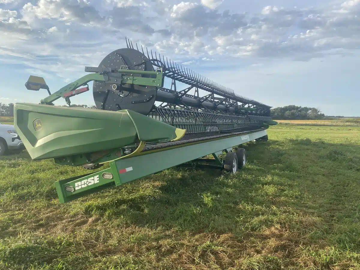 Gallery image 1 for 2024 John Deere HD50F Header - Flex
