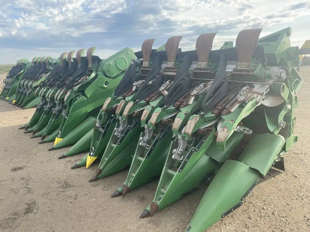 Gallery image 1 for 2024 John Deere C18F Header - Row Crop