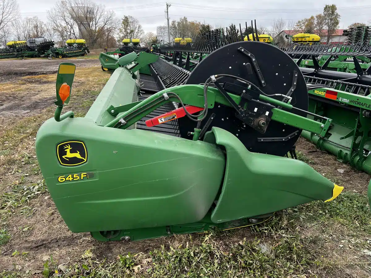 Gallery image 2 for 2018 John Deere 645FD Header - Draper