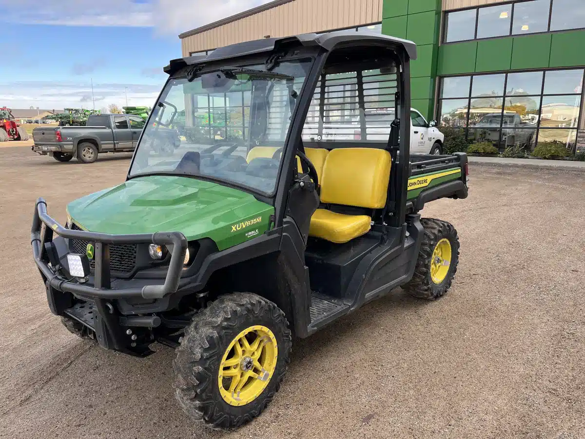 Gallery image 1 for 2021 John Deere XUV 835M Utility Vehicle