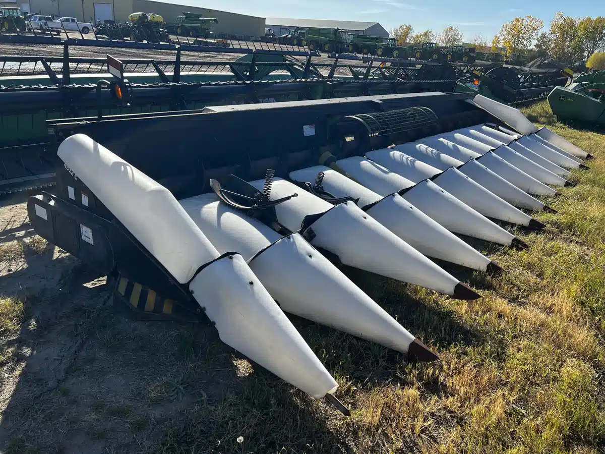 Gallery image 1 for 2006 Harvestec 4312C Header - Row Crop