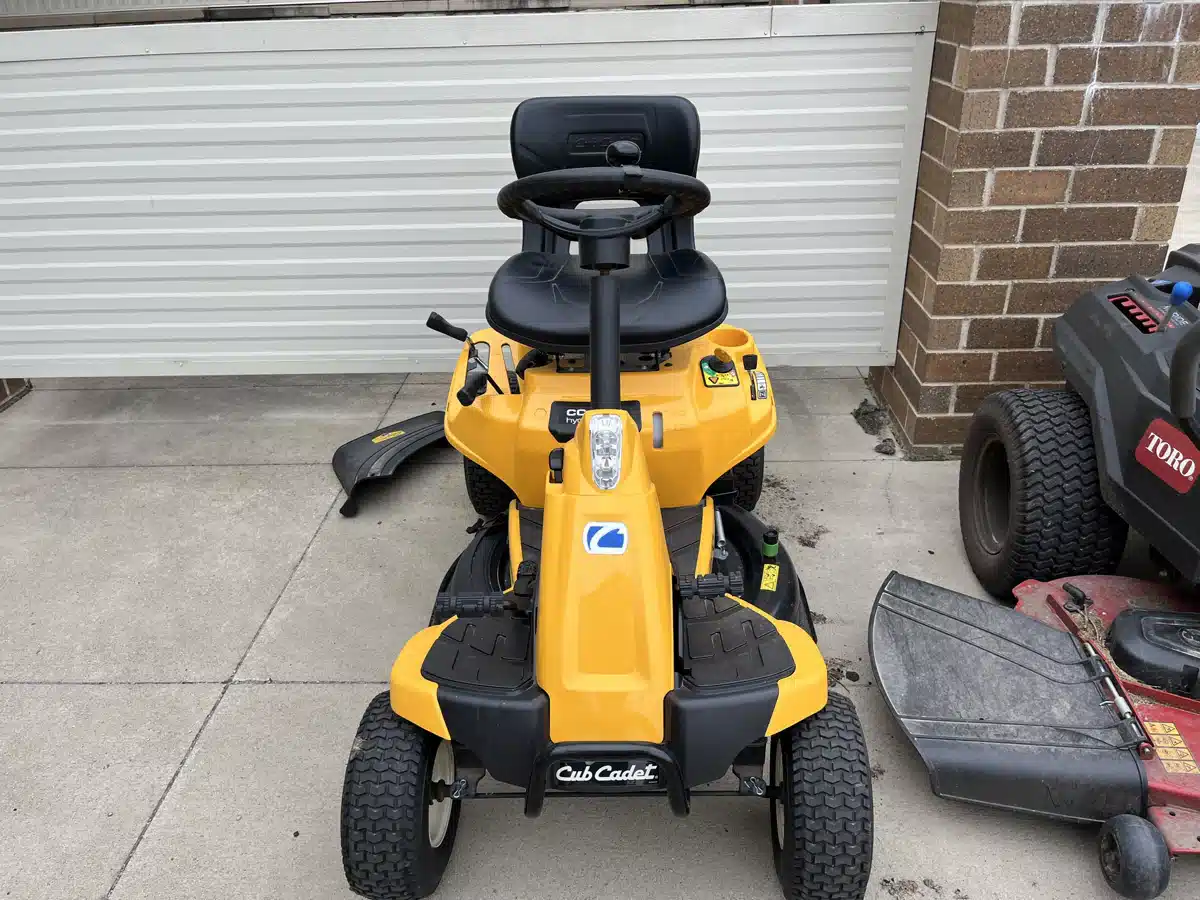 Gallery image 2 for 2022 Cub Cadet CC30 H Lawn Tractor